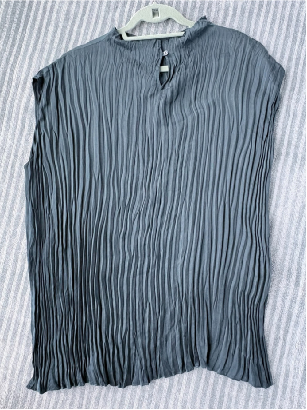 Eileen Fisher Dark Teal Crinkle Pleated Top — Size M